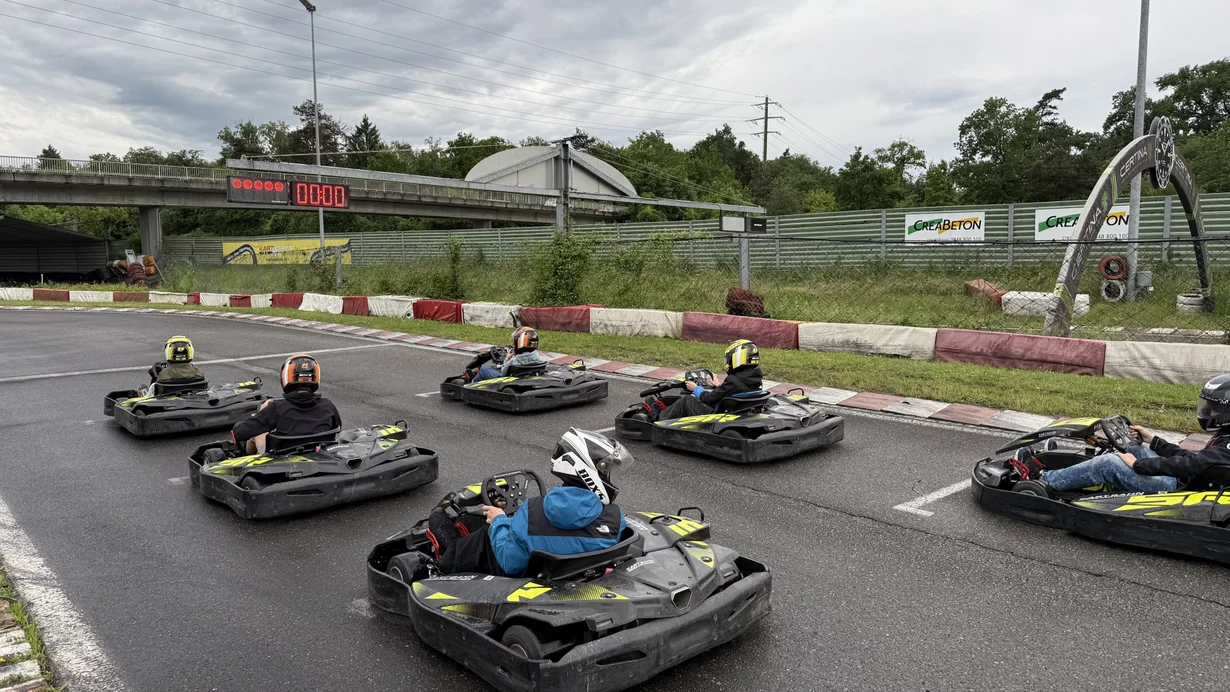 
										Racing pur auf der Kartbahn Lyss und Treffpunkt der Klassiker am Oldwheels Biel-Bienne 2025
									